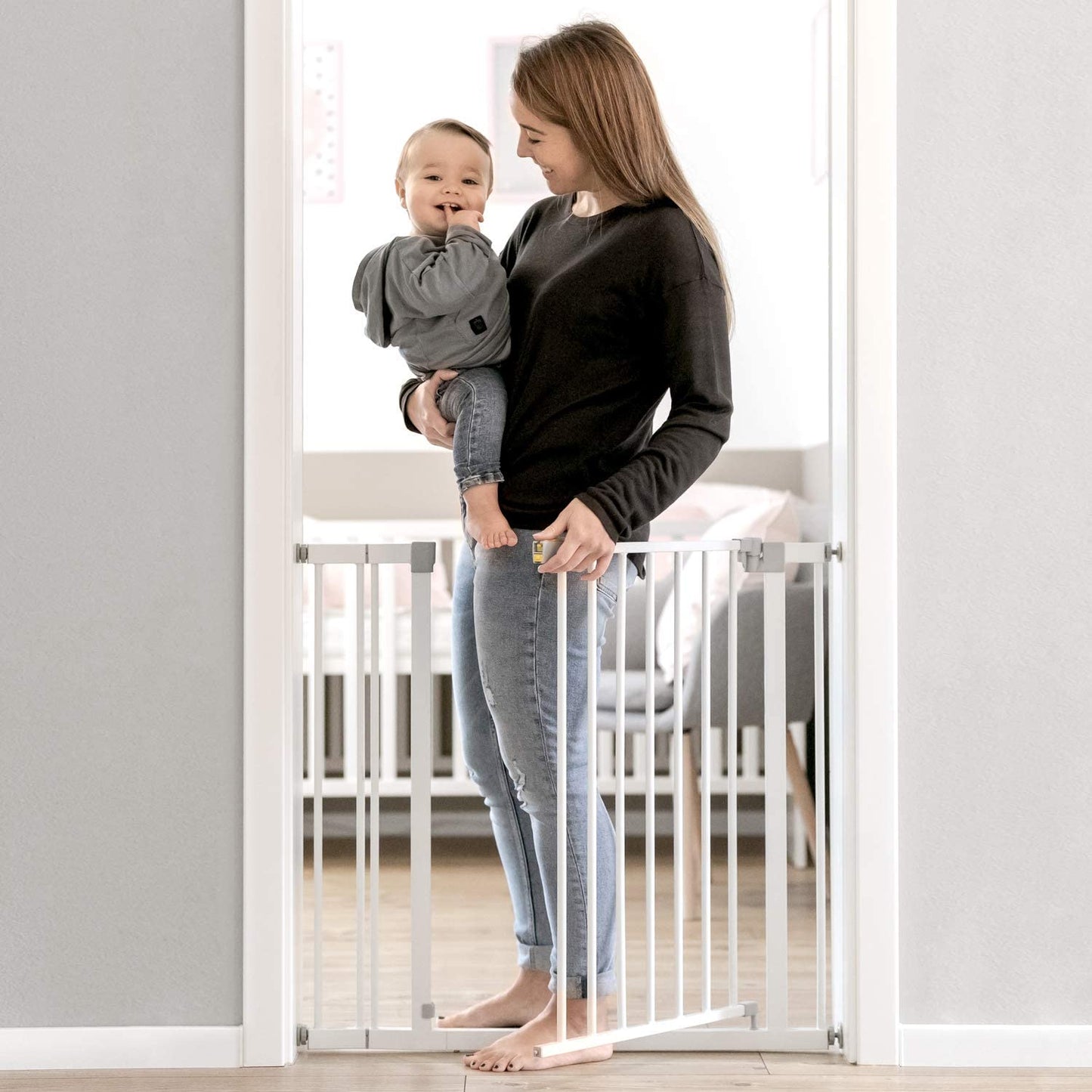 Baby Gate for Doors & Stairs Open N Stop inclusive 9 cm Extension, Widths 84 to 89 cm, Metal, White