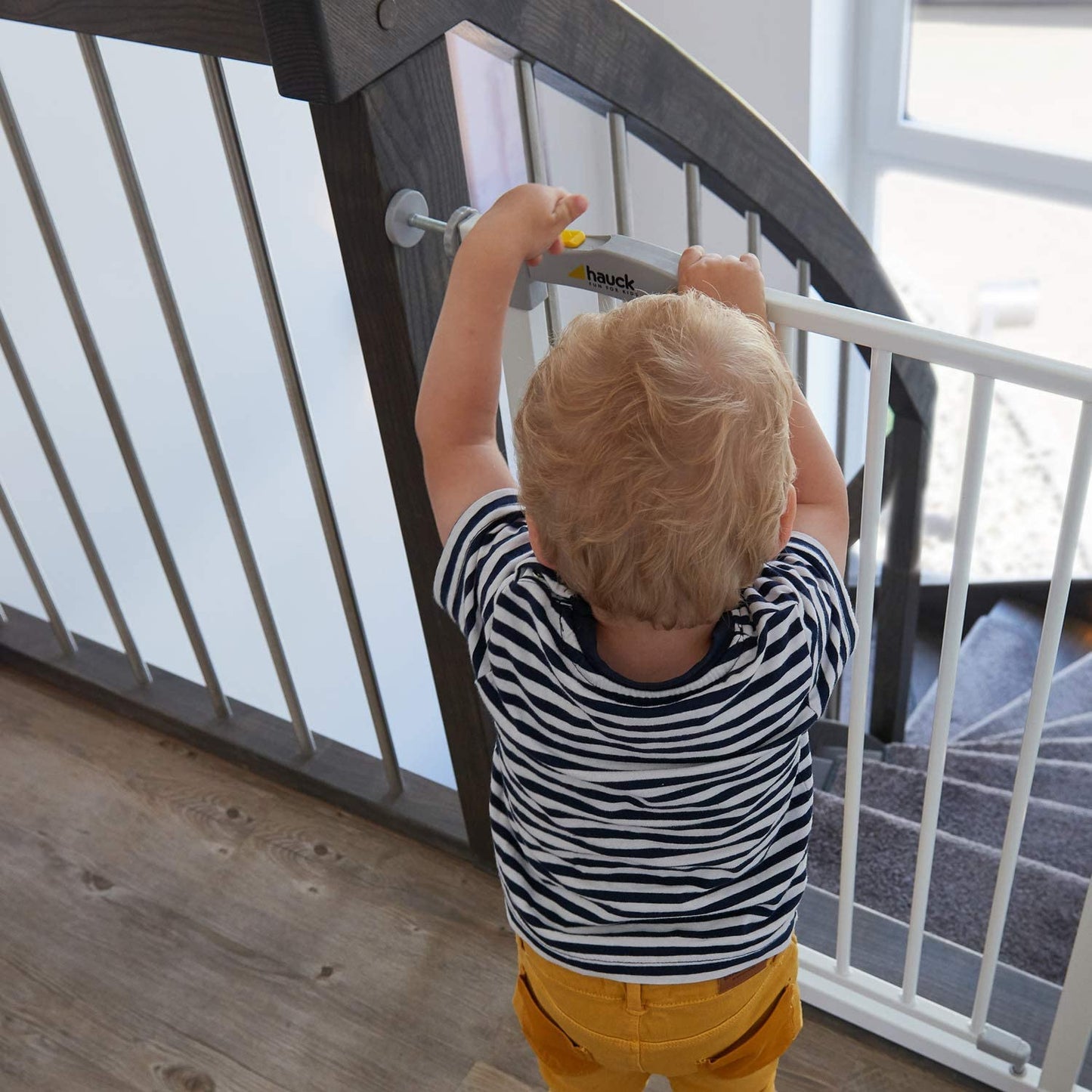Baby Gate for Doors & Stairs Open N Stop inclusive 9 cm Extension, Widths 84 to 89 cm, Metal, White