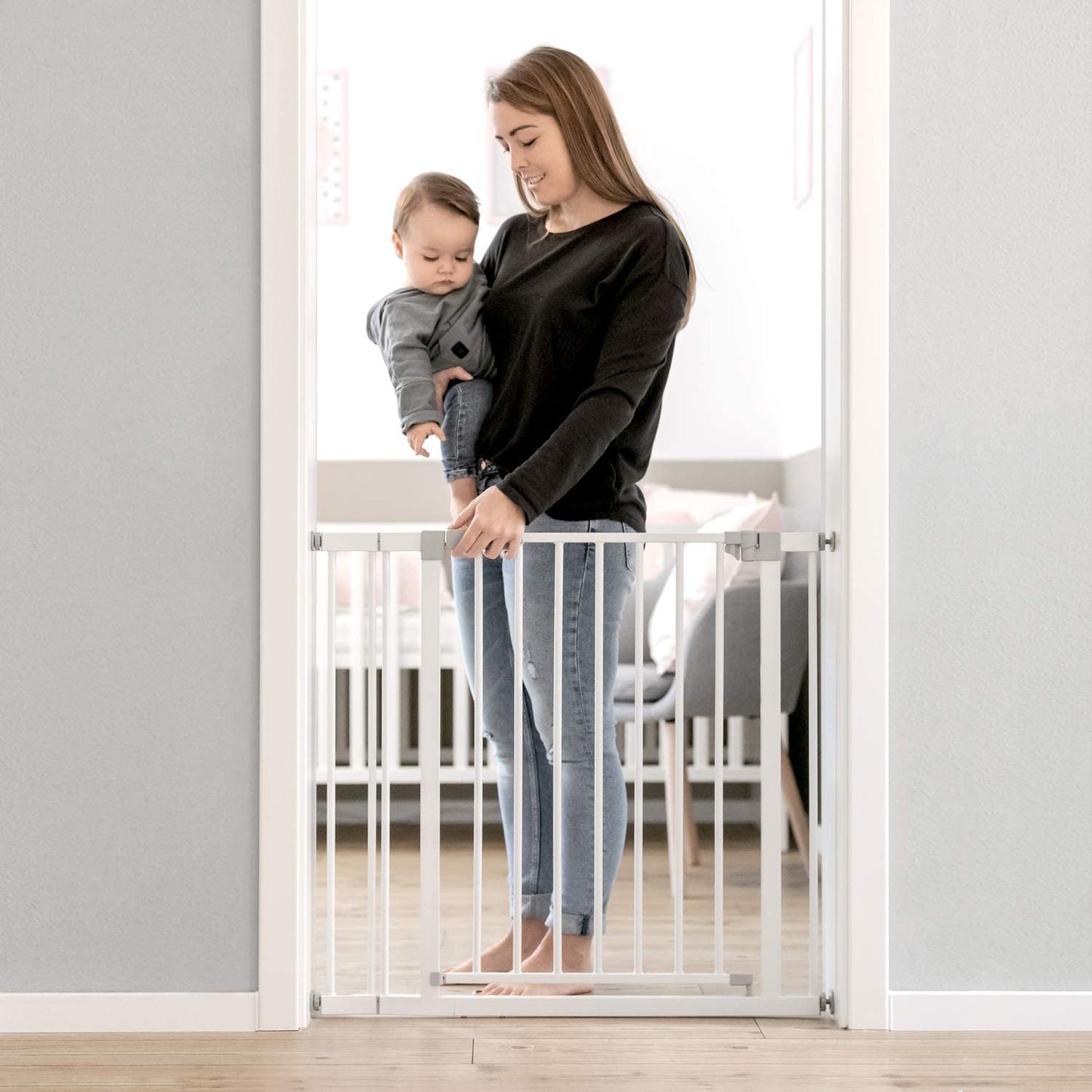 Baby Gate for Doors & Stairs Open N Stop inclusive 9 cm Extension, Widths 84 to 89 cm, Metal, White