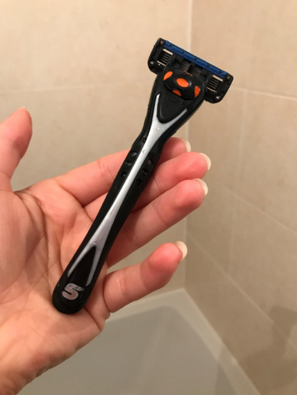Solimo Male 5 blade men's razor with 6 refills