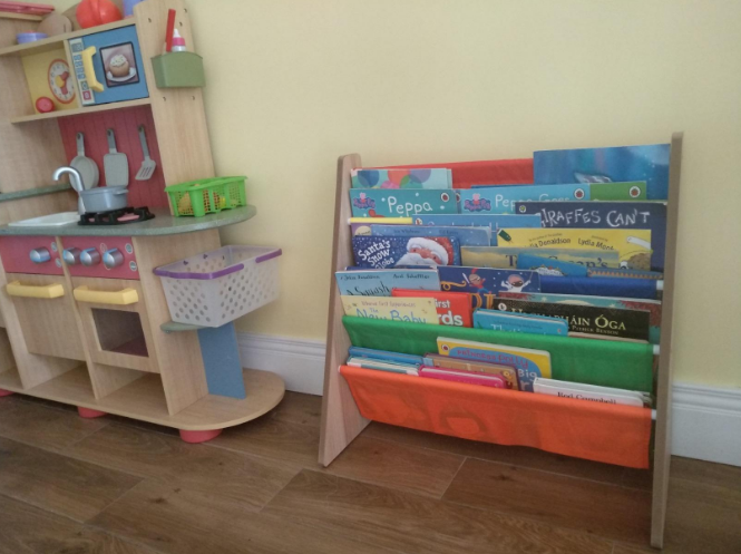 4 Pockets Children's Colorful Sling Storage Bookshelf – Easy Access Wooden Book Storage Rack