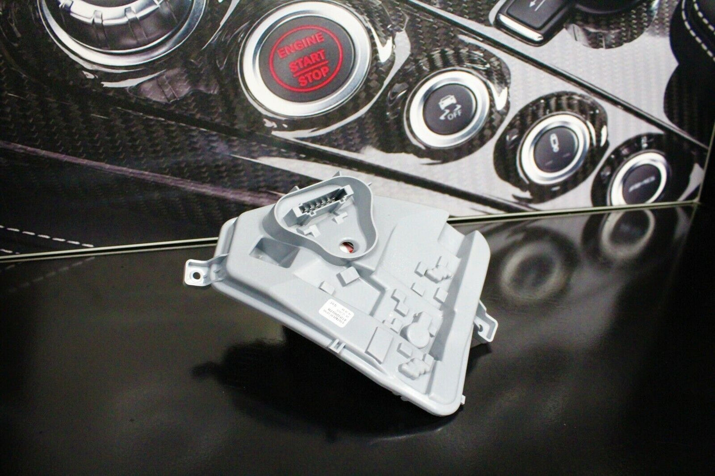 NEW! Genuine Mercedes-Benz W176 A-Class RH Rear Lamp Bulb Holder