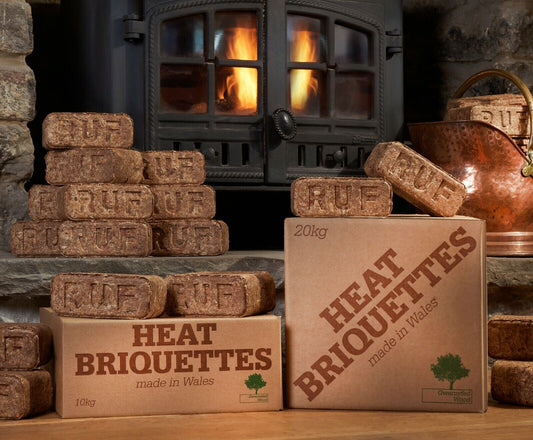 Eco Heat Log Briquettes –Ultra Dry Heat Logs - Up to 4hr Burn Time 10KG (12 ECO Briquettes)